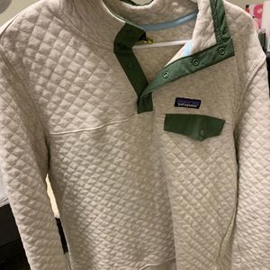 Patagonia quilted pullover